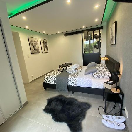 Appart Dans Un Superbe Quartier Wierde Villa Namur Exterior photo